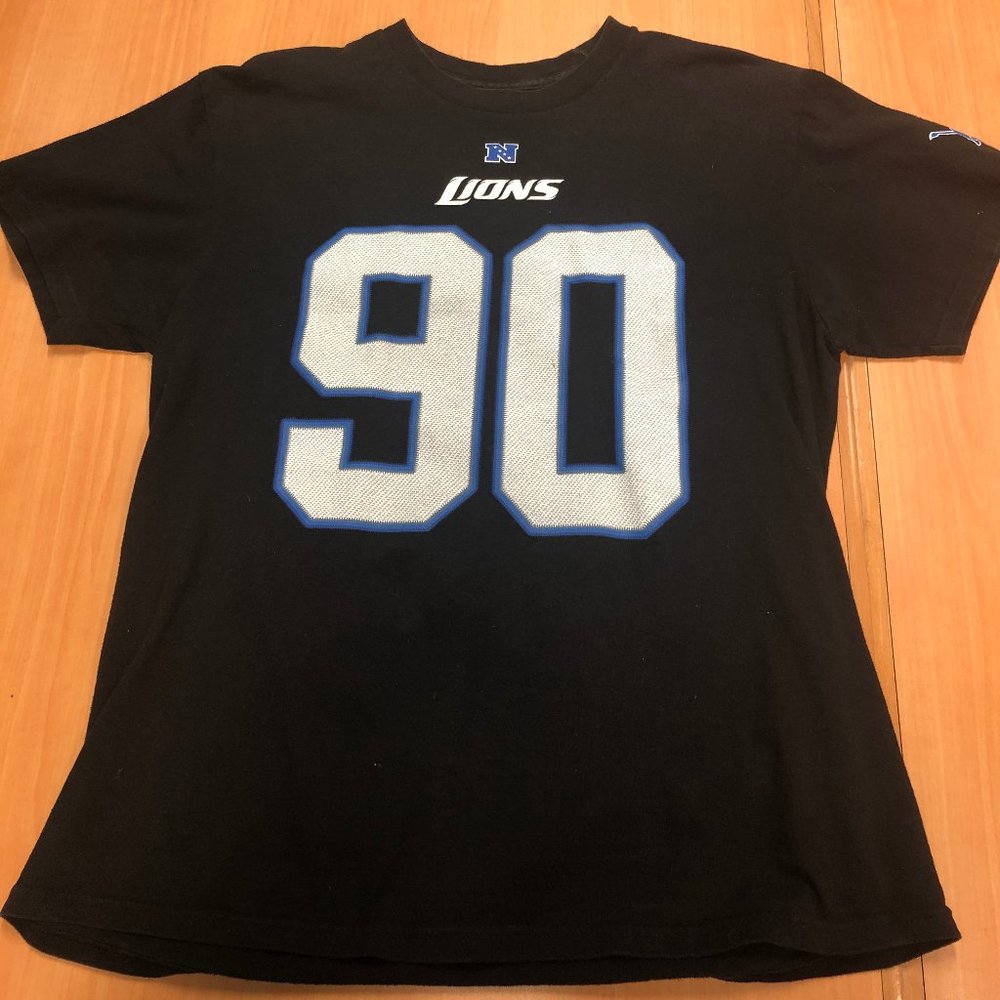 Detroit Lions Ndamukong Suh #90 T-Shirt. Size: L